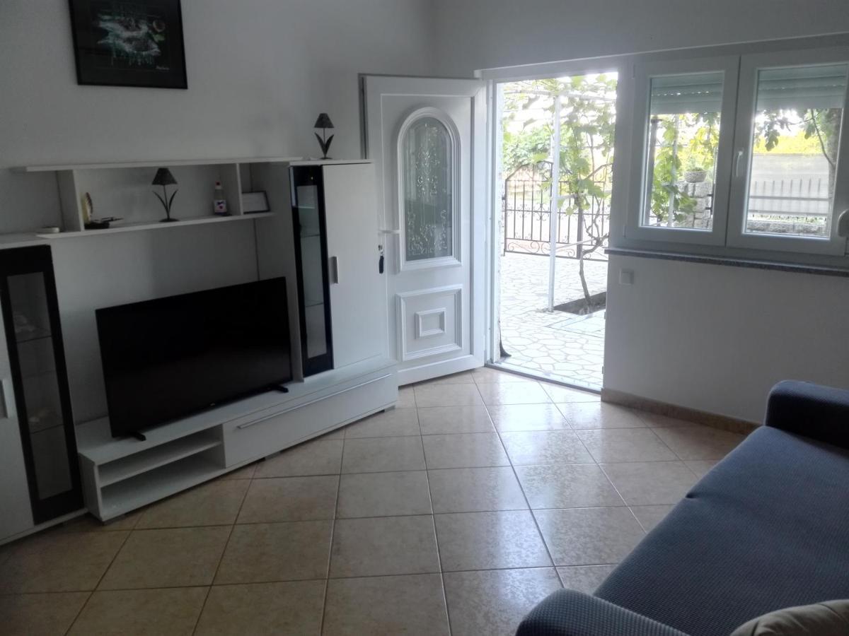 Apartments Desiree & Daniel Dramalj Ngoại thất bức ảnh