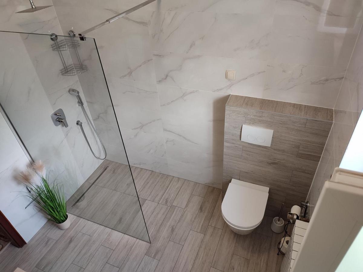 Apartments Desiree & Daniel Dramalj Ngoại thất bức ảnh