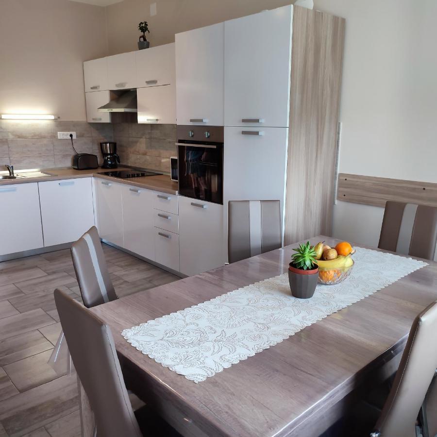 Apartments Desiree & Daniel Dramalj Ngoại thất bức ảnh