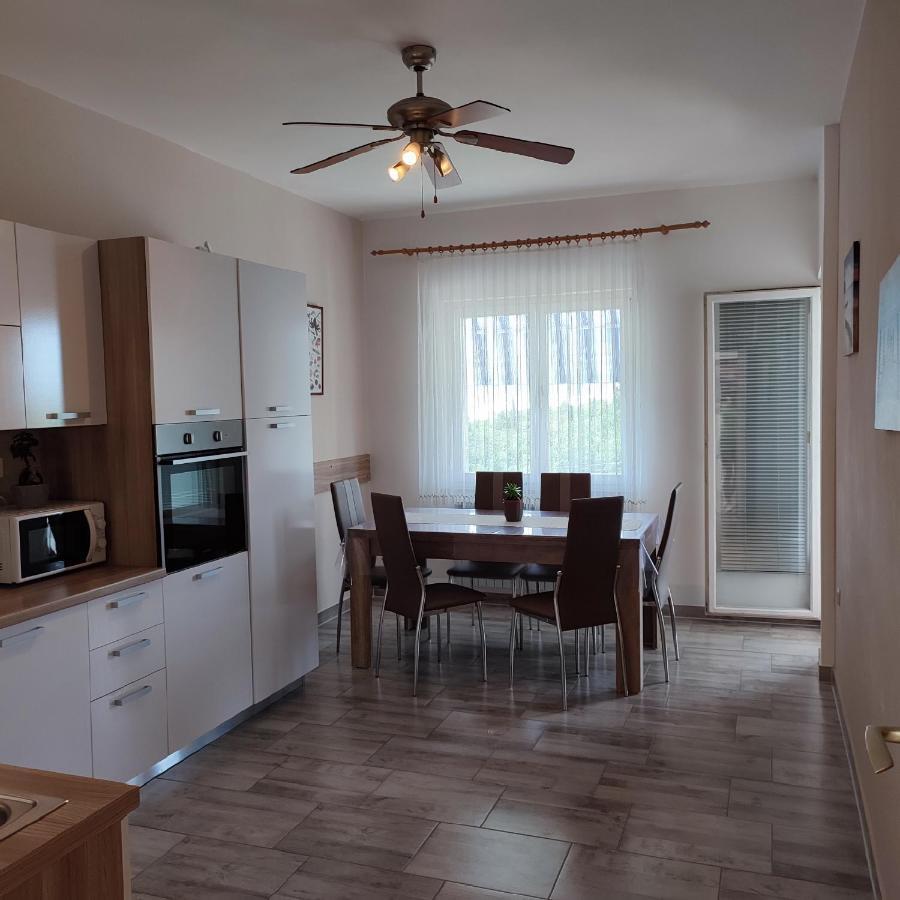 Apartments Desiree & Daniel Dramalj Ngoại thất bức ảnh